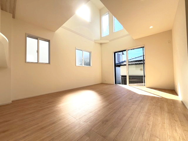 【居間・リビング】 | 福岡市東区高美台3丁目2期　1号棟（全2棟）【仲介手数料無料・0円】 | 現地写真。