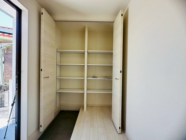 ■■豊見城市伊良波第２－2号棟（全４棟）の収納|※参考写真※