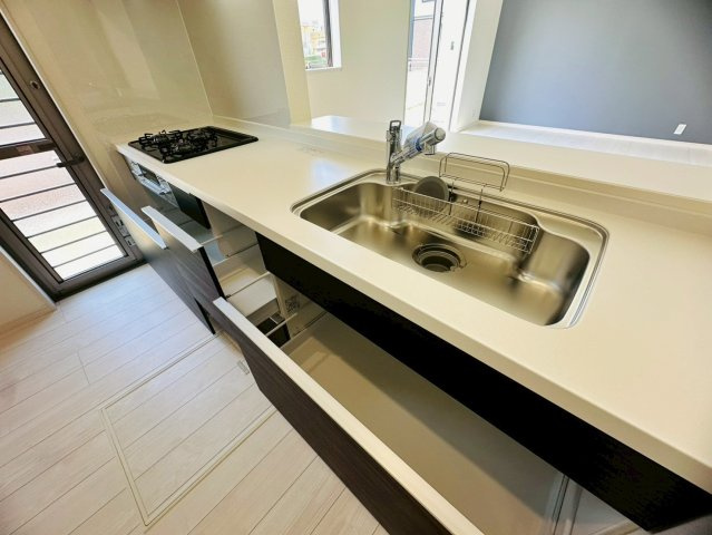 ■■豊見城市伊良波第２－2号棟（全４棟）のキッチン|※参考写真※