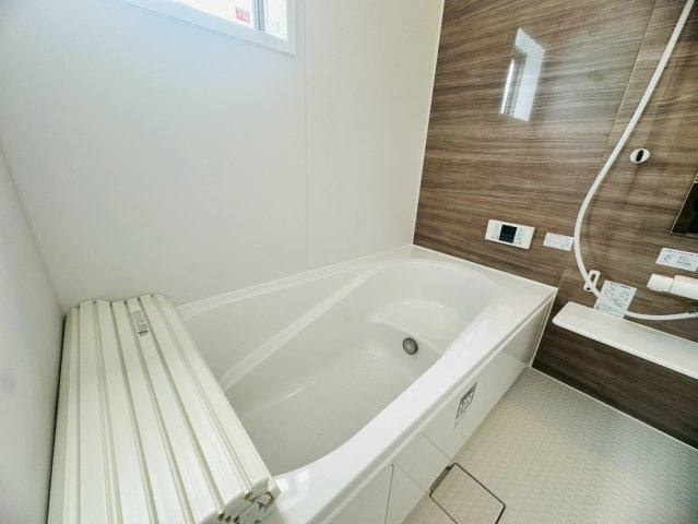 ■■豊見城市伊良波第２－2号棟（全４棟）の浴室|※参考写真※