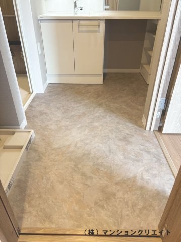 ビブレ高木（分譲ガレージ付き）の脱衣所