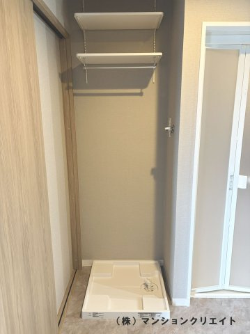 ビブレ高木（分譲ガレージ付き）のランドリースペース