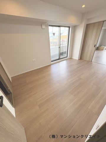 ビブレ高木（分譲ガレージ付き）の洋室|7.9帖