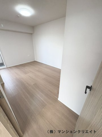 ビブレ高木（分譲ガレージ付き）の洋室|6.3帖