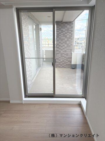 ビブレ高木（分譲ガレージ付き）の洋室|6.3帖