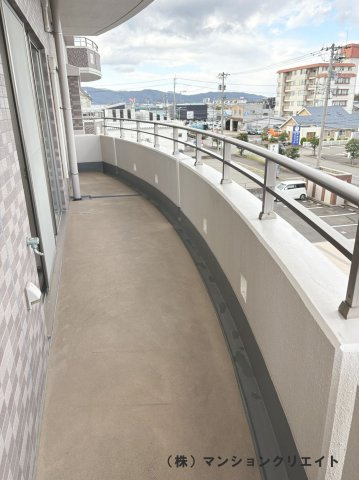 ビブレ高木（分譲ガレージ付き）のバルコニー