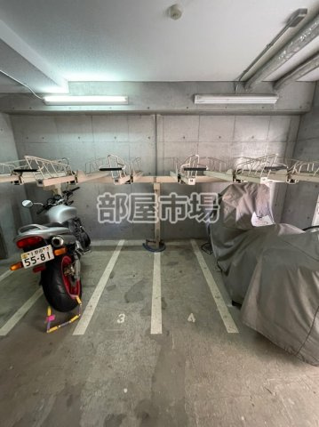 ラクラス新御徒町のその他共用部分|バイク置き場