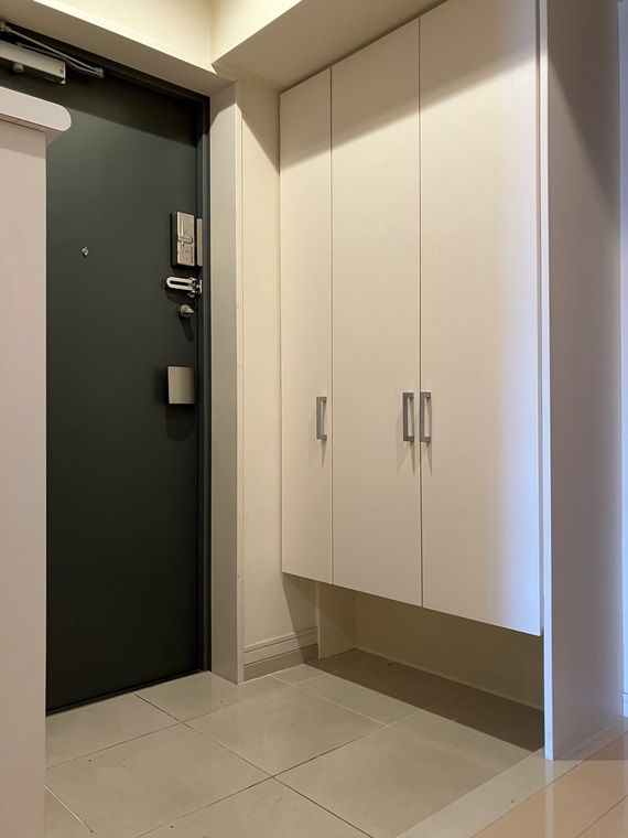 千葉中央レジデンスの玄関