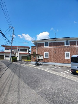 【駐車場】 | レッドヴィラ | 駐車場完備です