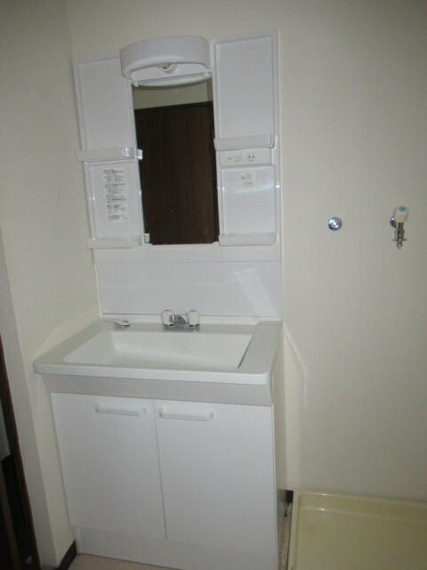 レジデンス白金の洗面所