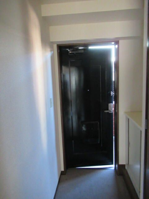 レジデンス白金の玄関