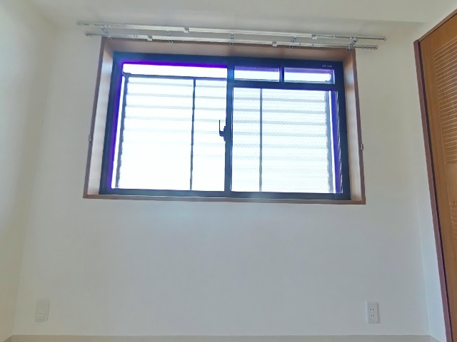 ラ・シャトーサンクの寝室|洋室６帖