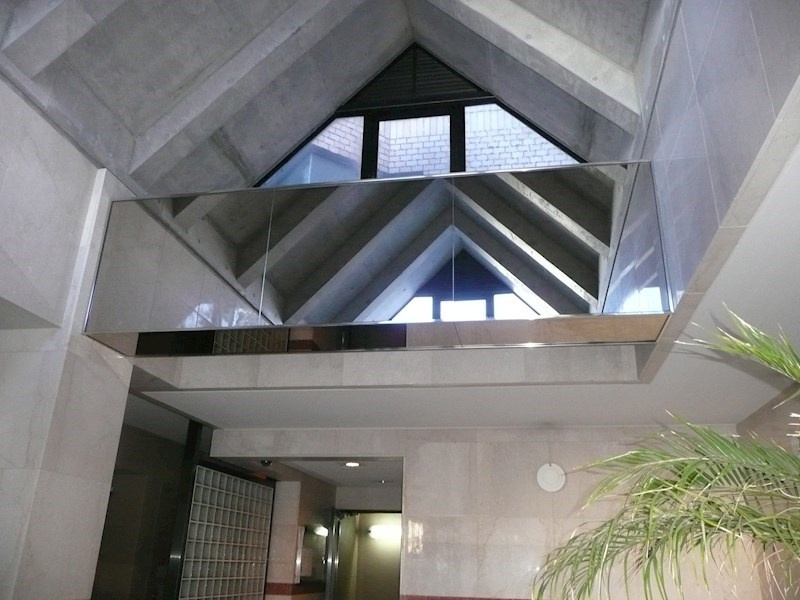 ラ・シャトーサンクのロビー|建物の内部です