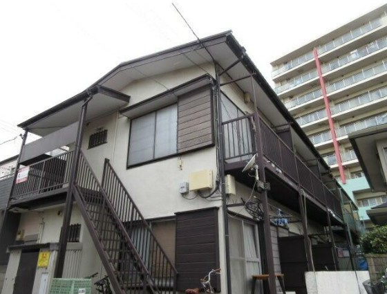 メゾン岡の外観
