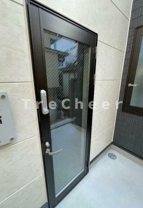 グランツ東新宿のエントランス