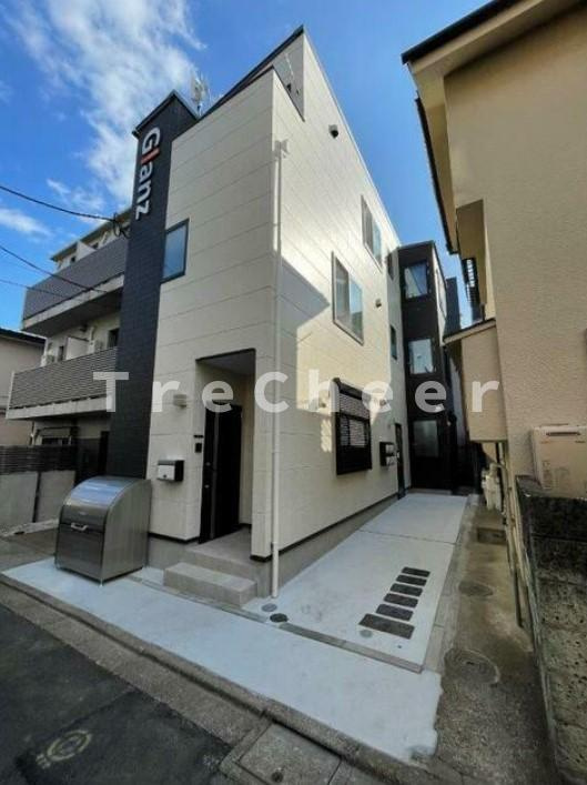 グランツ東新宿の外観