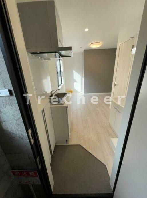 グランツ東新宿の玄関