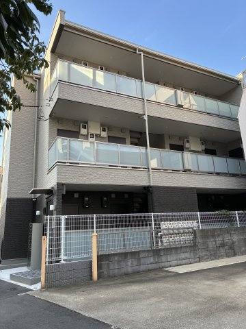 ラグゼフラット東六郷の外観