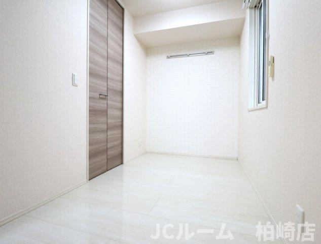 柏崎市松波３丁目のアパートの寝室