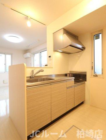 柏崎市松波３丁目のアパートのキッチン