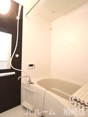 柏崎市松波３丁目のアパートの浴室