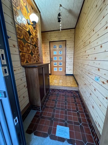 釧路市北園１丁目のアパートの玄関