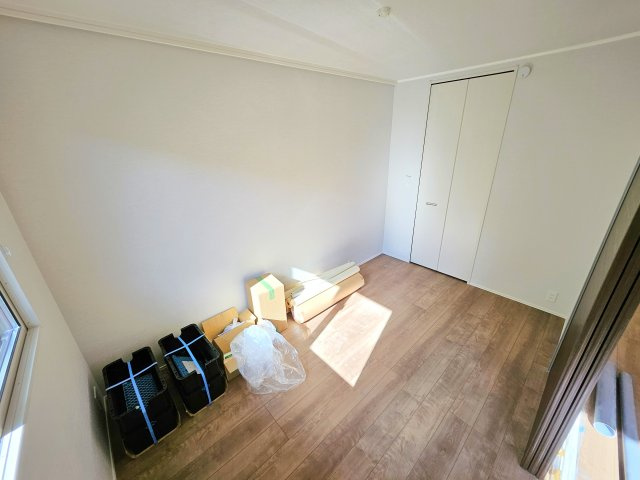 ローズガーデンの駐車場