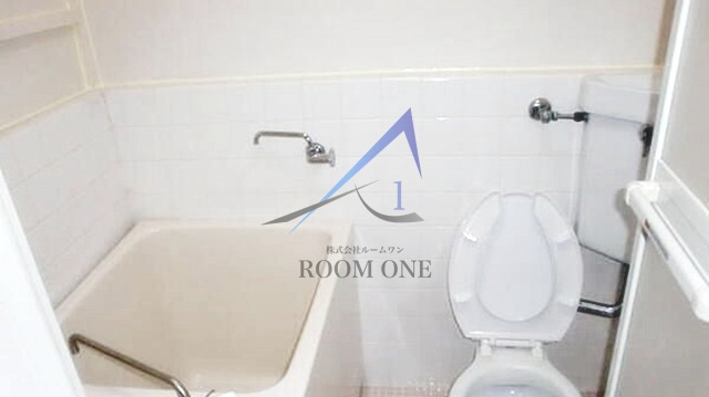 アパートメント四季の浴室|お風呂です。