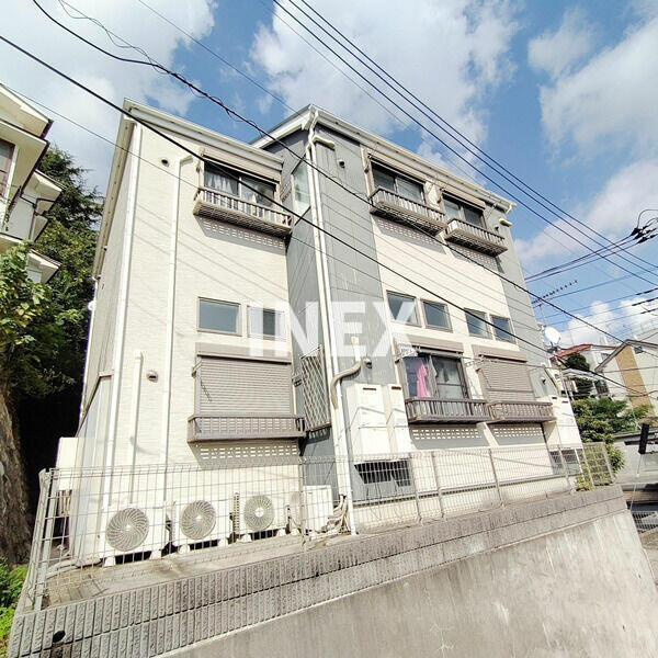 横浜市神奈川区大口仲町のアパートの外観