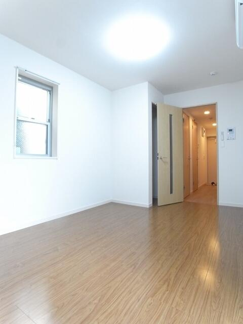 リブリ・アイリス・エンサータの洋室