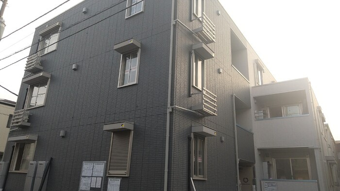 アルビネス東十条の外観