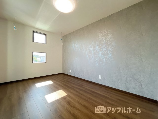 深谷市原郷 新築一戸建て 第5期 全11棟の洋室|２階居室は全室収納あり！たっぷりある収納活用でお部屋もキレイを保てます♪