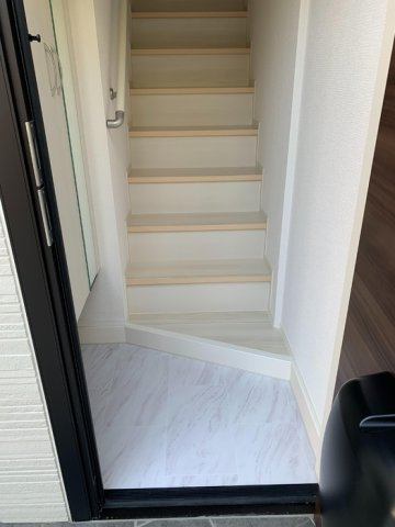 ラリュール赤塚Ⅰの玄関