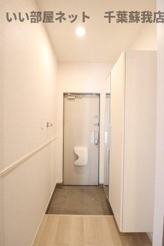 ヴィラ・オアシスの玄関|収納もある玄関です