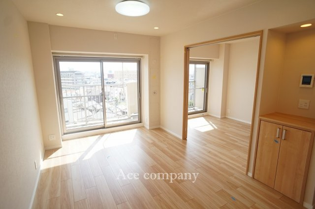 【居間・リビング】の画像