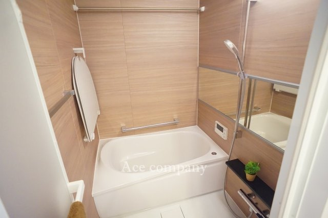 【浴室】 | ファミールハイツ城東A棟 | ユニットバス新調☆浴室乾燥機完備です☆