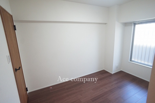 【寝室】 | ファミールハイツ城東A棟 | 【西側：洋室5帖】