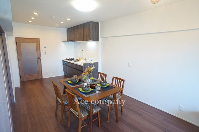 【居間・リビング】 | ファミールハイツ城東A棟 | 【LDK：12.4帖】