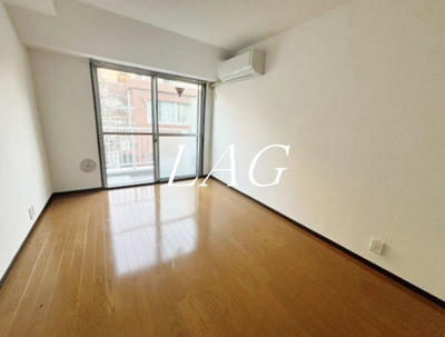 【居間・リビング】 | ＭＡＫＩビル | 洋室のお部屋です。