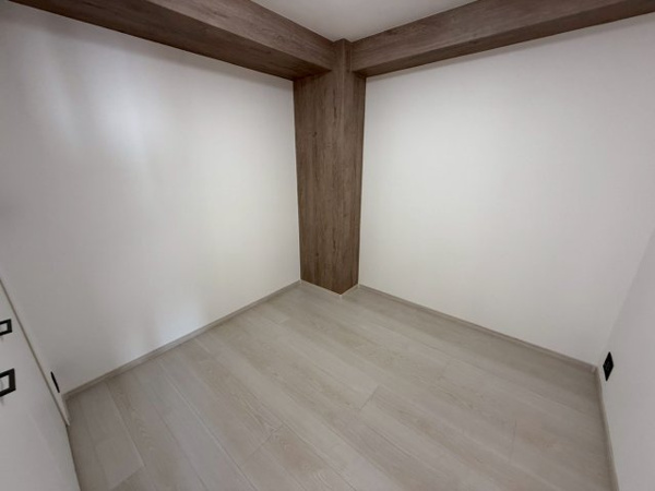 【洋室】 | 和室から洋室にリノベーションされています。