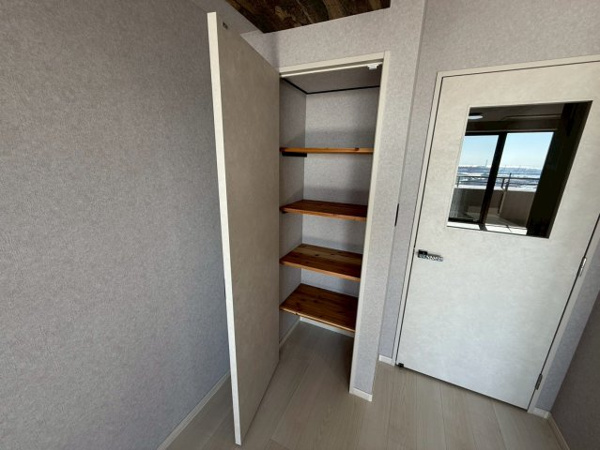 【収納】 | リビングにパントリーがございます。