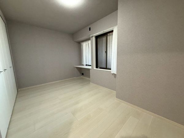 【洋室】 | 7.4帖の洋室です。