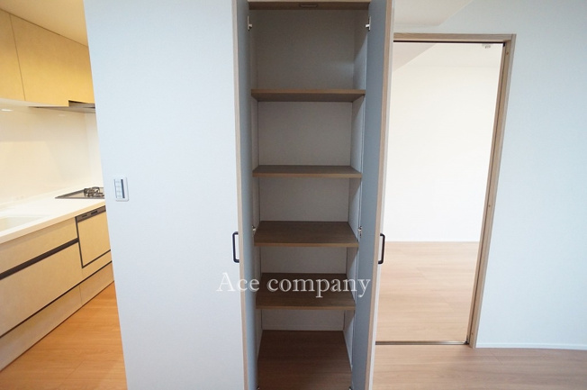 【収納】 | 天王寺スカイハイツ | ダイニングにある収納です♪
