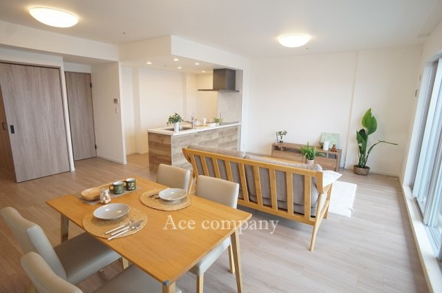 【居間・リビング】の画像