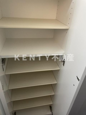 【玄関】 | ハイタウン旗の台 | 玄関です