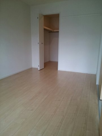 レザンド・フレーズⅡの寝室|クローゼット付の寝室です☆