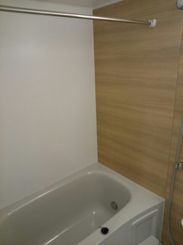 レザンド・フレーズⅡの浴室|追い焚き・浴室乾燥機付きのお風呂です♪