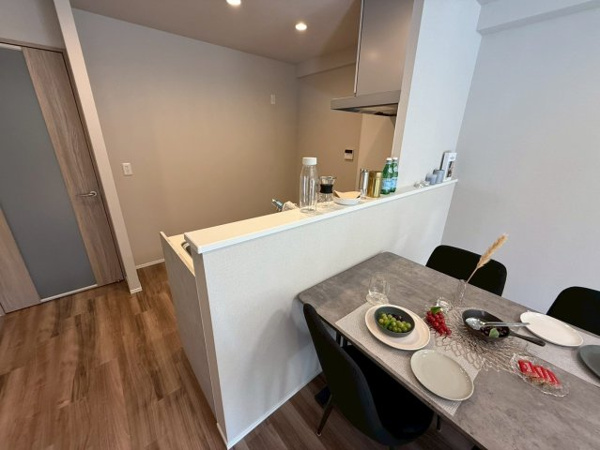 【キッチン】 | 対面キッチンですので、家族を見守りながら料理や洗い物が出来ます♪