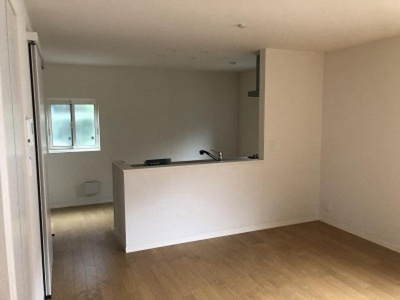 【居間・リビング】 | ビレッジ都町Ⅱ | ゆったり過ごせるリビングです