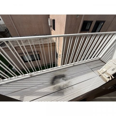 【バルコニー】 | コーポニューオリンズ | お洗濯にも便利なバルコニー付き